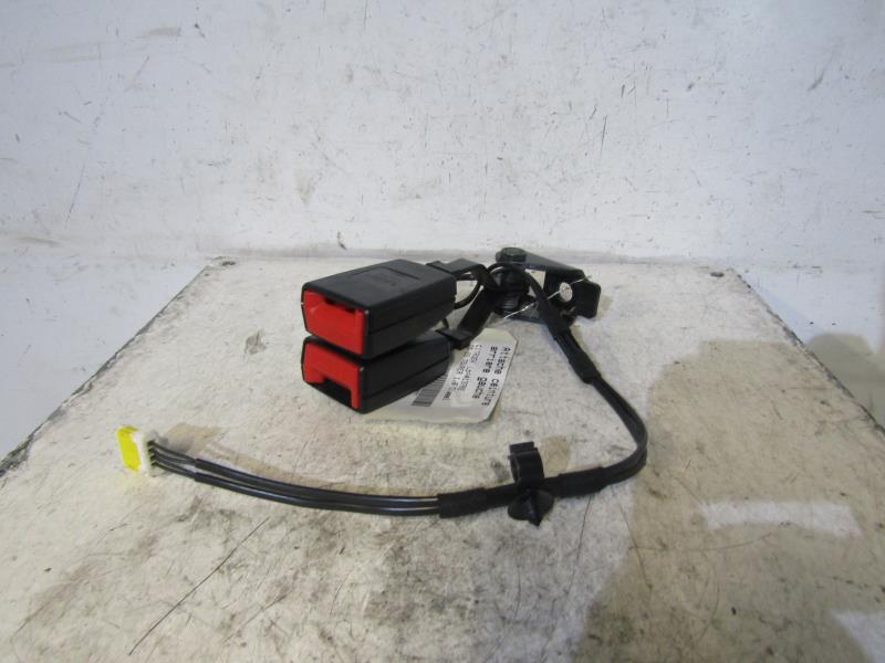 Aggancio cintura sicurezza posteriore sinistro CITROEN C5 2 BREAK Diésel - 1