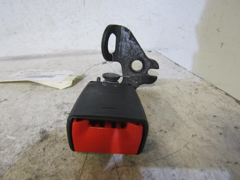 Aggancio cintura sicurezza posteriore sinistro FORD FOCUS 2 PHASE 1 Diésel - 1
