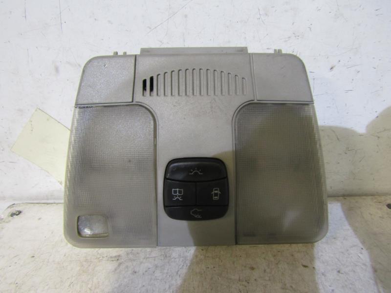 Eclairage de plafonnier MERCEDES CLASSE E 210 PHASE 2 Diesel - 1