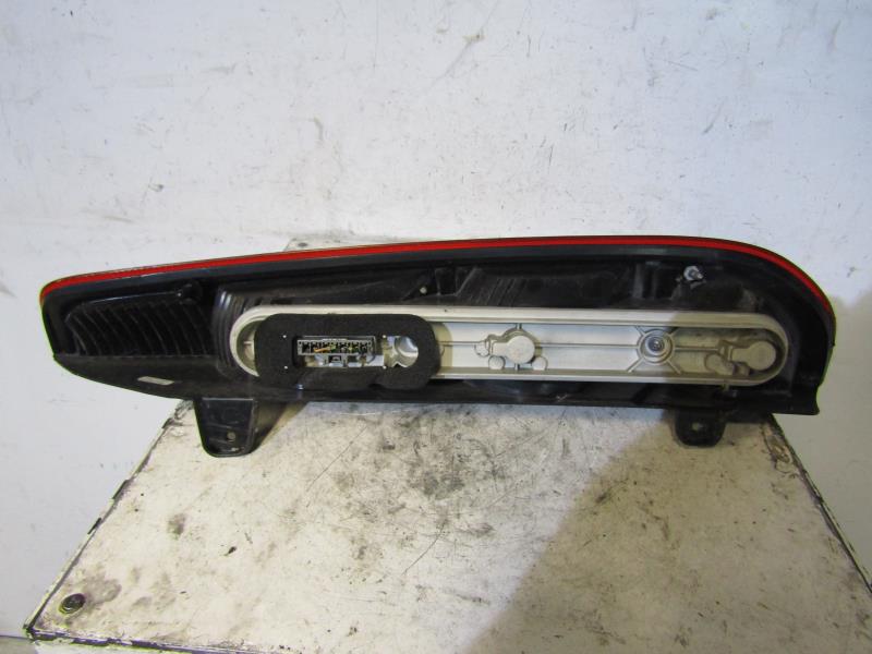 Fanale posteriore principale sinistro (luci) FORD FOCUS 2 PHASE 1 BREAK Diésel - 1