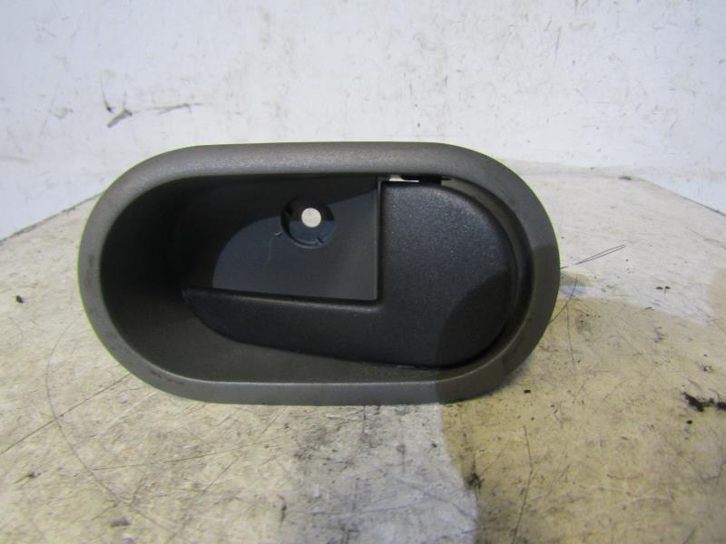 Maniglia interna posteriore destra FORD FIESTA 5 PHASE 1 Diésel - 1