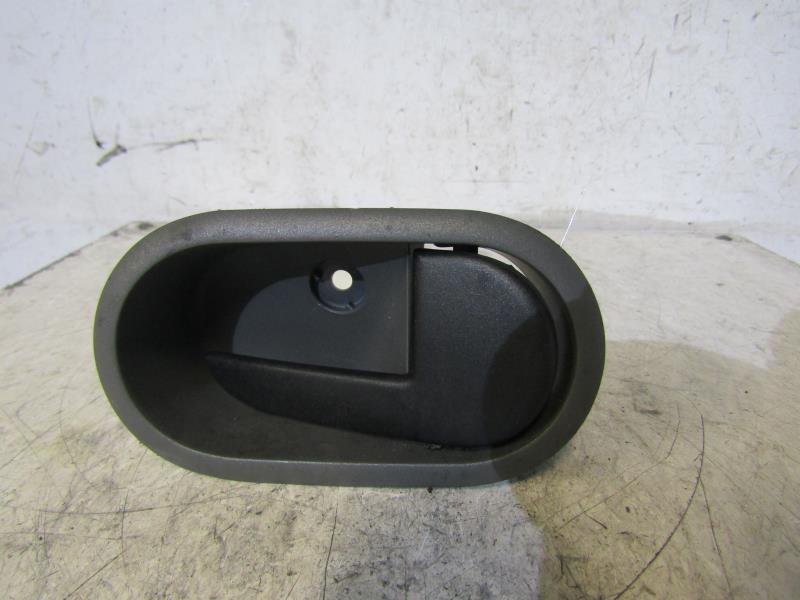 Maniglia interna anteriore destra FORD FIESTA 5 PHASE 1 Diésel - 1