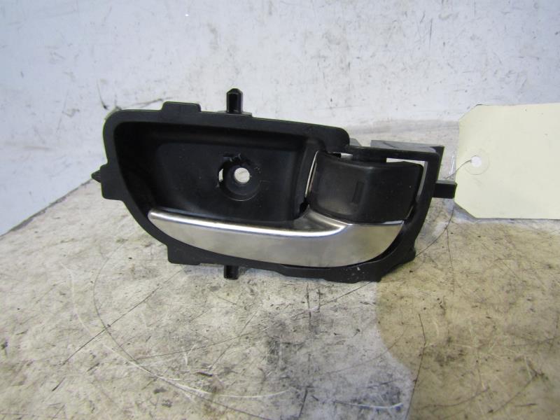 Poignee interieur avant droit TOYOTA YARIS  - 1