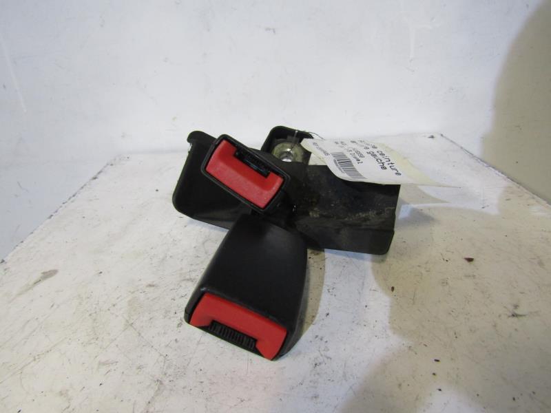 Aggancio cintura sicurezza posteriore sinistro AUDI A4 2 PHASE 1 Diésel - 1