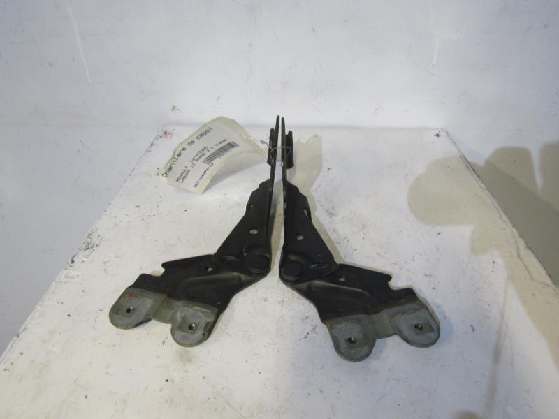 Charniere de capot RENAULT LAGUNA 2 PHASE 2 Diesel - 1