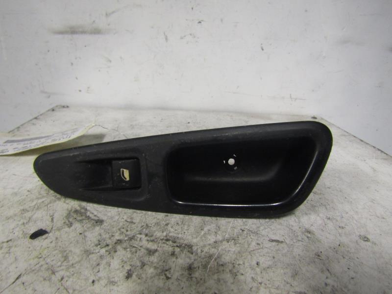 Interruttore lavacristalli posteriore destro PEUGEOT 308 1 SW PHASE 1 BREAK Diésel - 1