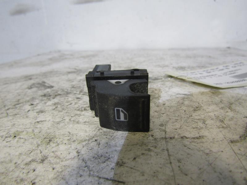 Interruttore lavacristalli posteriore destro VOLKSWAGEN GOLF 5 Diésel - 1