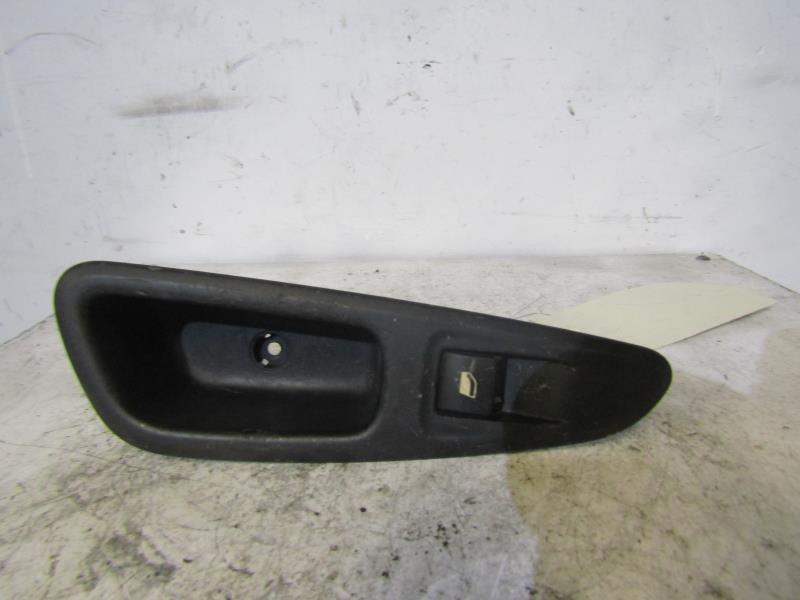 Interruttore lavacristalli posteriore sinistro PEUGEOT 308 1 SW PHASE 1 BREAK Diésel - 1