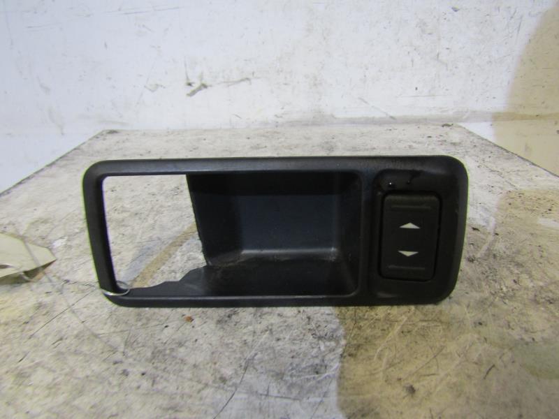 Interruttore lavacristalli posteriore sinistro FORD FOCUS 2 PHASE 1 Diésel - 1