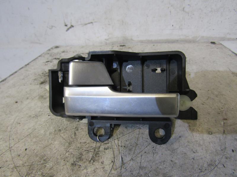 Maniglia interna posteriore sinistra FORD FOCUS 2 PHASE 2 Gasolina - 1