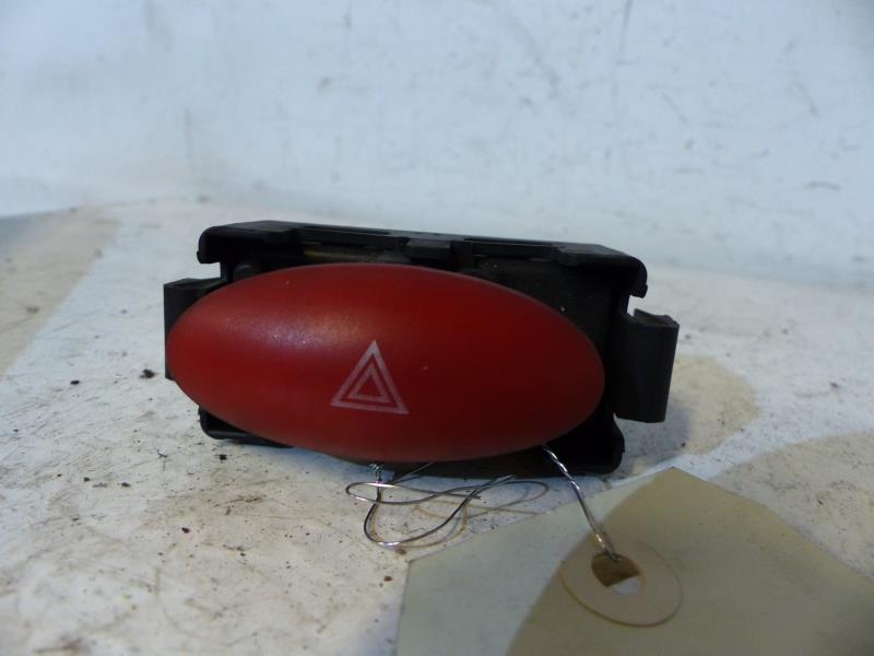 Bouton de warning RENAULT TWINGO 2 PHASE 1 Essence - 1