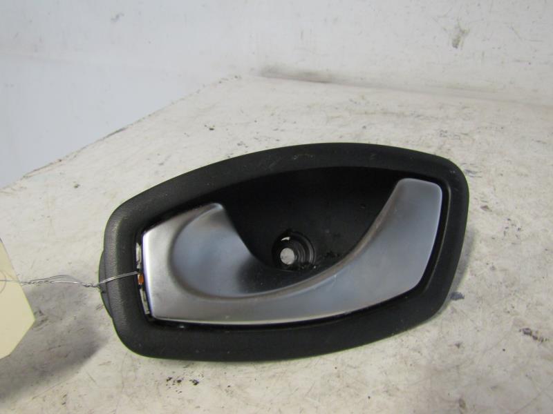 Maniglia interna posteriore sinistra RENAULT MEGANE 3 PHASE 1 BREAK Diésel - 1