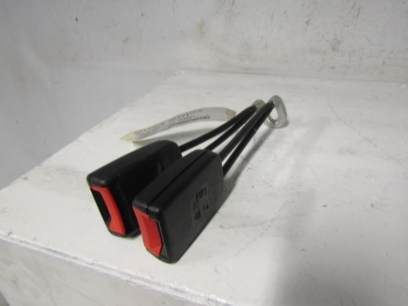 Aggancio cintura sicurezza posteriore destro VOLKSWAGEN POLO 3 PHASE 2 Gasolina - 1