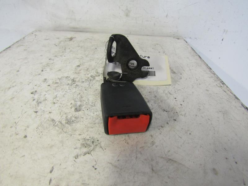 Aggancio cintura sicurezza posteriore sinistro FORD FOCUS 2 PHASE 1 BREAK Diésel - 1