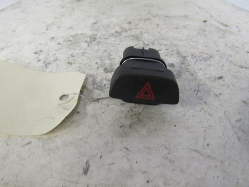Bouton de warning FORD FOCUS 2 PHASE 1 BREAK Diesel - 1