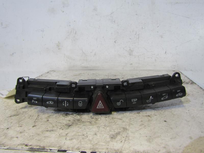 Bouton de warning MERCEDES CLASSE S 220 Diesel - 1