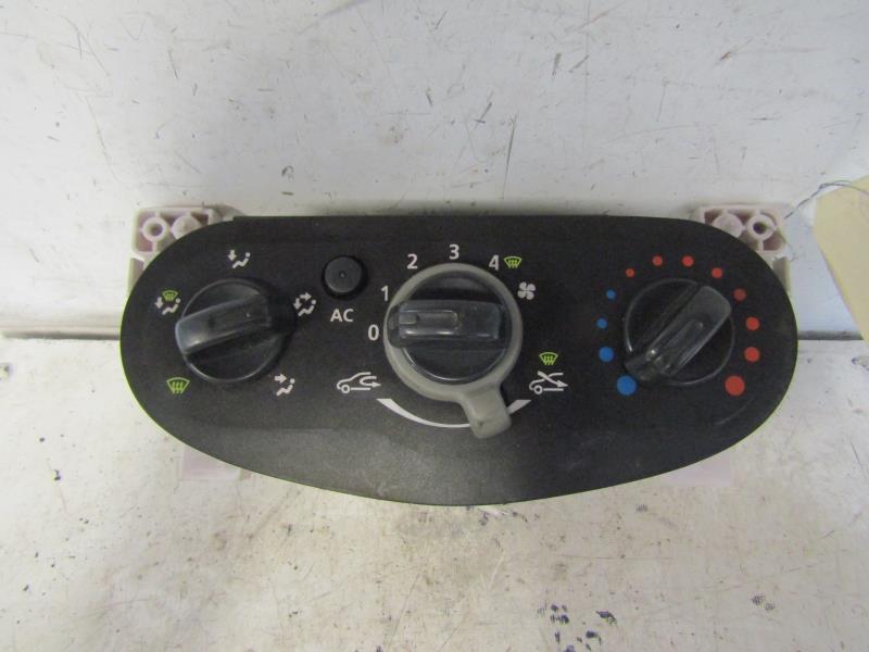 Commande chauffage DACIA SANDERO 1 Diesel - 1