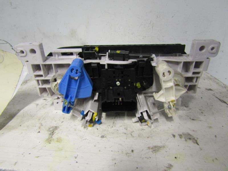 Commande chauffage DACIA SANDERO 1 Essence/GPL - 1