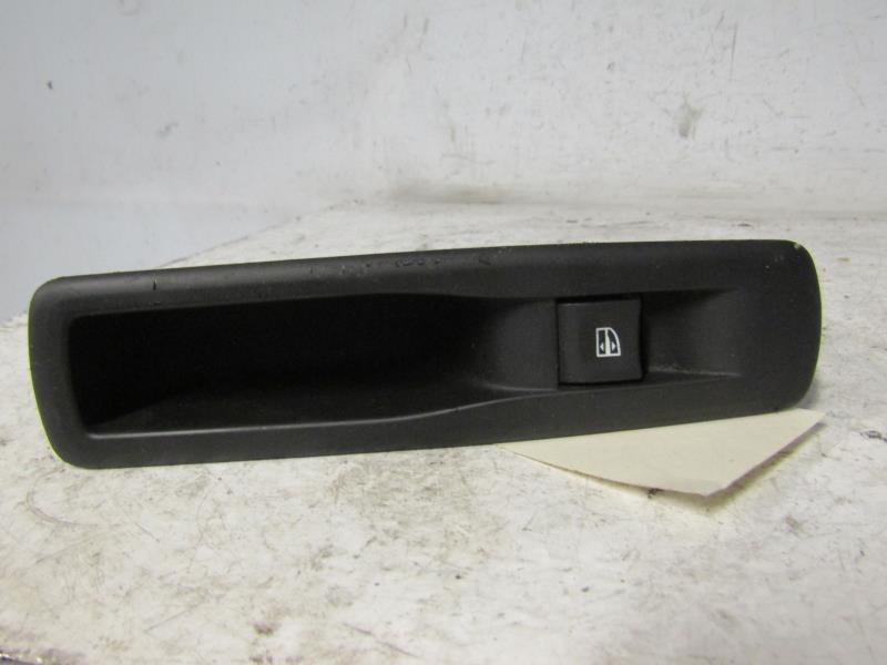 Interruttore lavacristalli posteriore sinistro RENAULT LAGUNA 3 PHASE 1 Diésel - 1