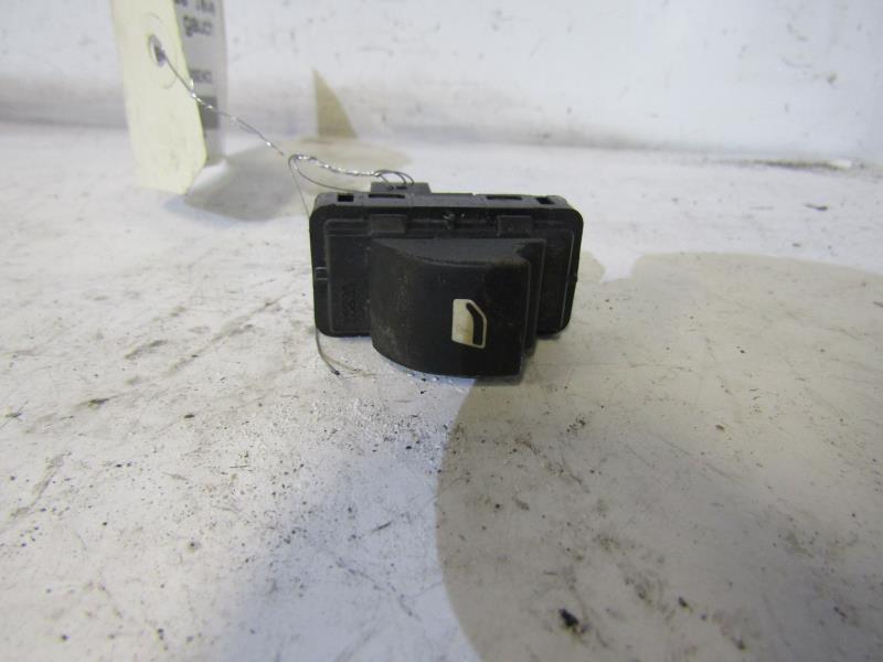 Interruttore lavacristalli posteriore sinistro PEUGEOT 308 1 SW PHASE 1 BREAK Gasolina - 1