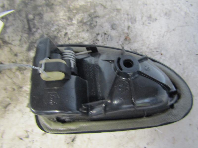 Maniglia interna posteriore destra RENAULT CLIO 2 PHASE 2 Diésel - 1
