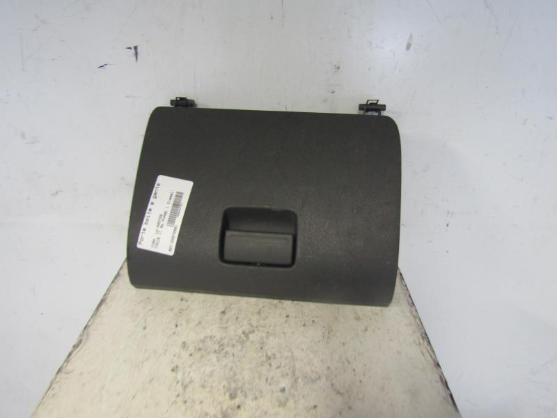 Porte boite a gants FORD FOCUS 2 PHASE 1 BREAK Diesel - 1