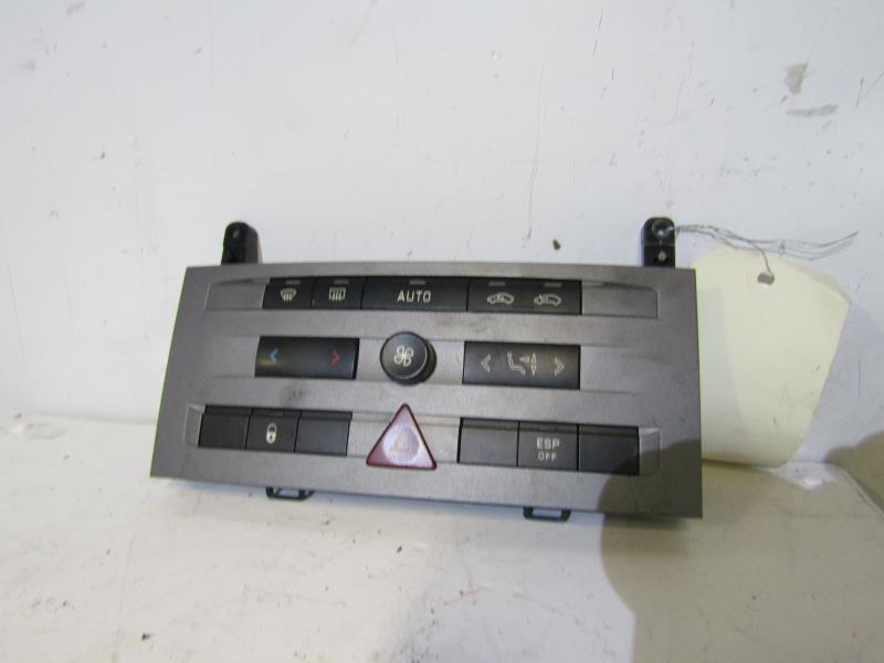 Commande chauffage PEUGEOT 407 PHASE 1 Essence - 1