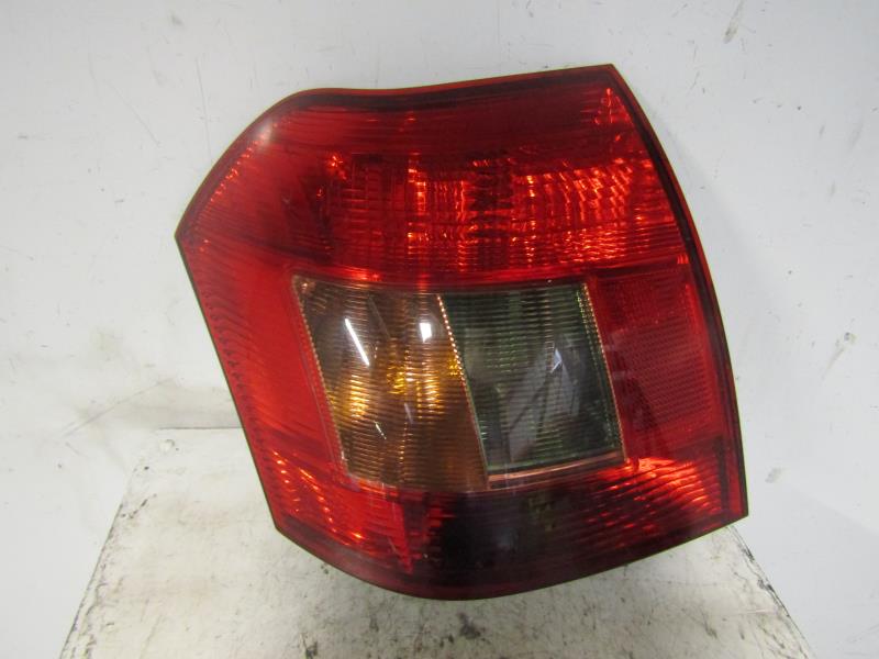 Fanale posteriore principale destro (luci) TOYOTA COROLLA 10 PHASE 1 Diésel - 1