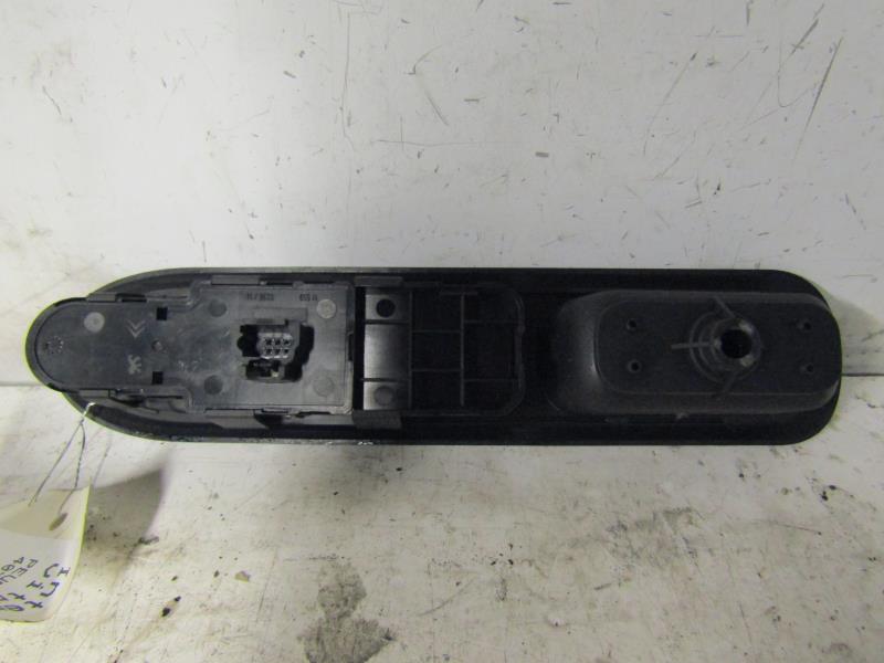 Interruttore lavacristalli anteriore sinistro PEUGEOT 407 PHASE 1 Diésel - 1