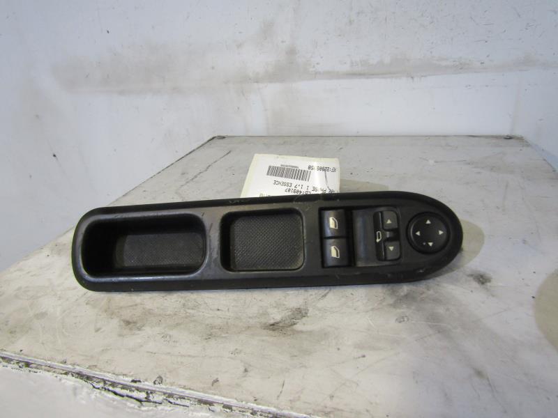 Interruttore lavacristalli anteriore sinistro PEUGEOT 407 PHASE 1 Gasolina - 1
