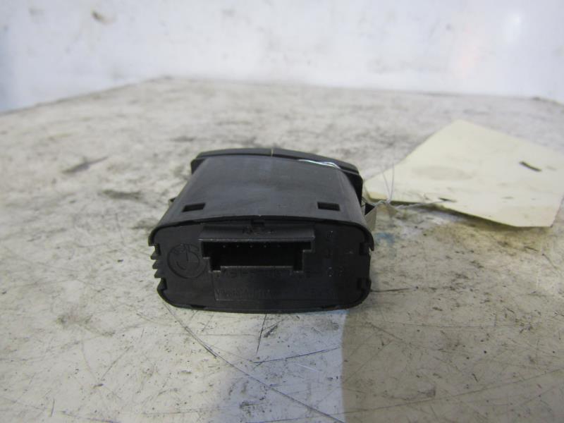 Bouton de warning BMW SERIE 5 E60 PHASE 2 Diesel - 1