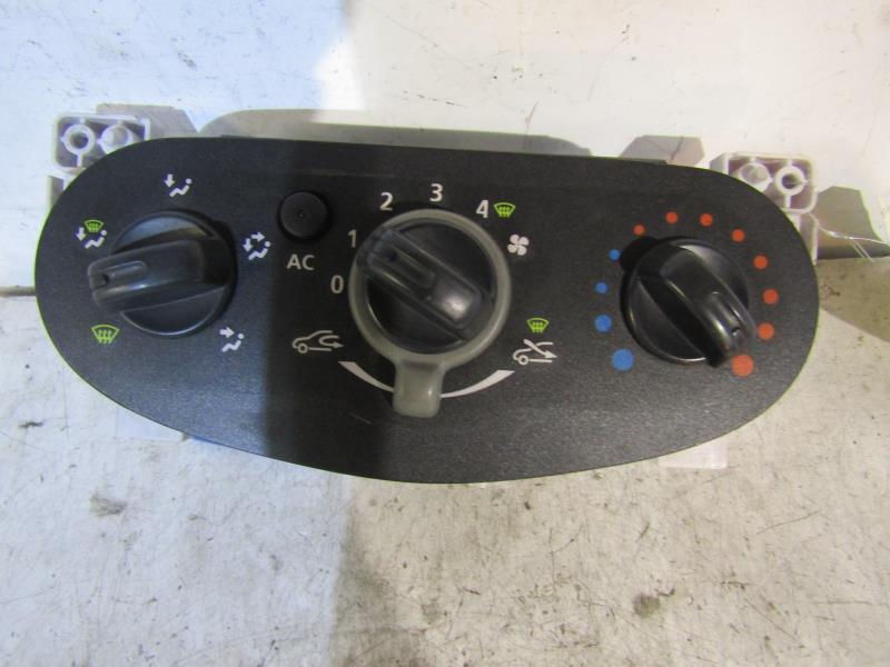 Commande chauffage DACIA SANDERO 1 Essence/GPL - 1