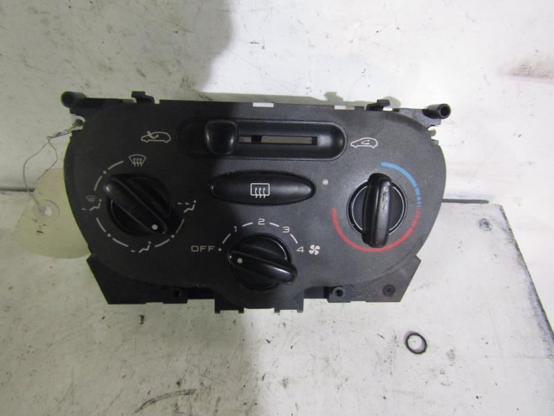 Commande chauffage PEUGEOT 206 PHASE 1 BREAK Essence - 1