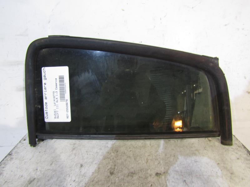 Custode arriere gauche SUZUKI SWIFT 3 Essence - 1
