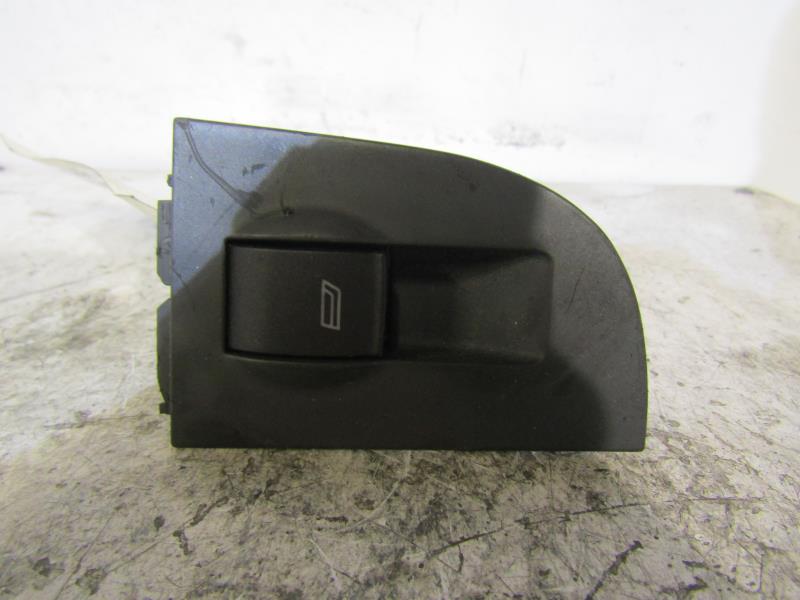 Interruttore lavacristalli posteriore destro AUDI A6 2 PHASE 1 Gasolina - 1