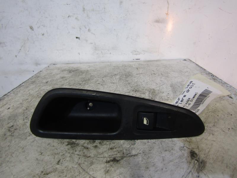 Interruttore lavacristalli posteriore destro PEUGEOT 308 1 PHASE 1 Diésel - 1