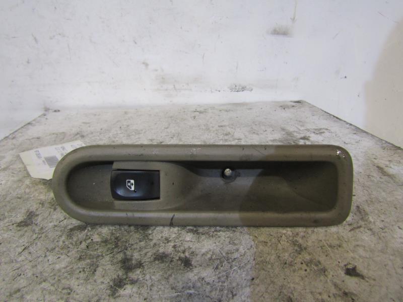 Interruttore lavacristalli posteriore destro RENAULT CLIO 3 PHASE 1 Diésel - 1