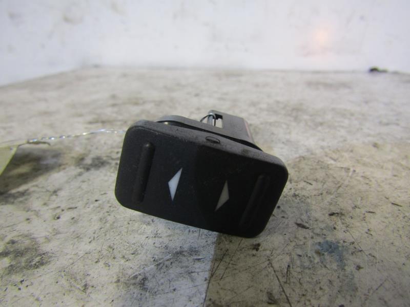 Interruttore lavacristalli posteriore sinistro FORD MONDEO 3 PHASE 1 Diésel - 1