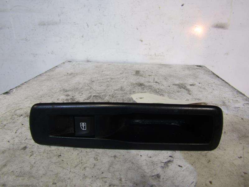Interruttore lavacristalli posteriore sinistro RENAULT MEGANE 3 PHASE 3 BREAK Diésel - 1