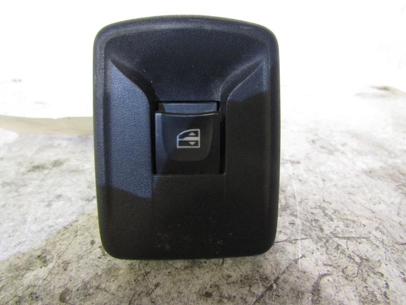 Interruttore lavacristalli anteriore destro RENAULT KANGOO 2 PHASE 2 Diésel - 1