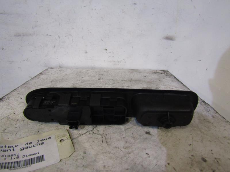 Interruttore lavacristalli anteriore sinistro PEUGEOT 407 PHASE 1 BREAK Diésel - 1
