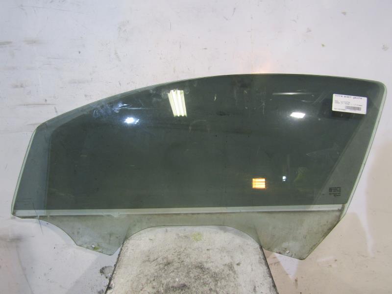 Vitre avant gauche OPEL CORSA D PHASE 1 Diesel - 1
