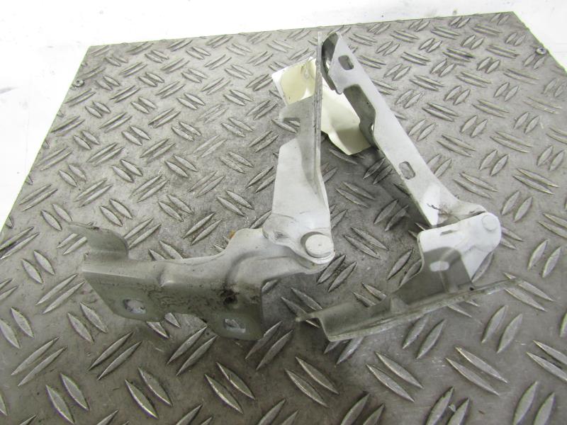 Charniere de capot RENAULT CLIO 2 PHASE 2 Essence - 1