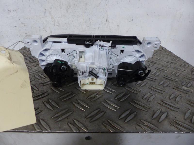 Commande chauffage DACIA SANDERO 2 PHASE 2 Essence - 1