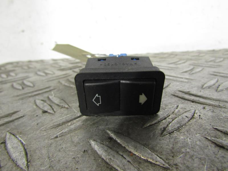 Interruttore lavacristalli posteriore destro BMW SERIE 5 E39 PHASE 1 Gasolina - 1