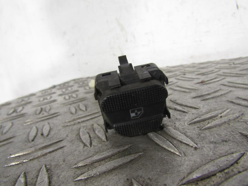 Interruttore lavacristalli posteriore sinistro VOLKSWAGEN GOLF 3 Diésel - 1