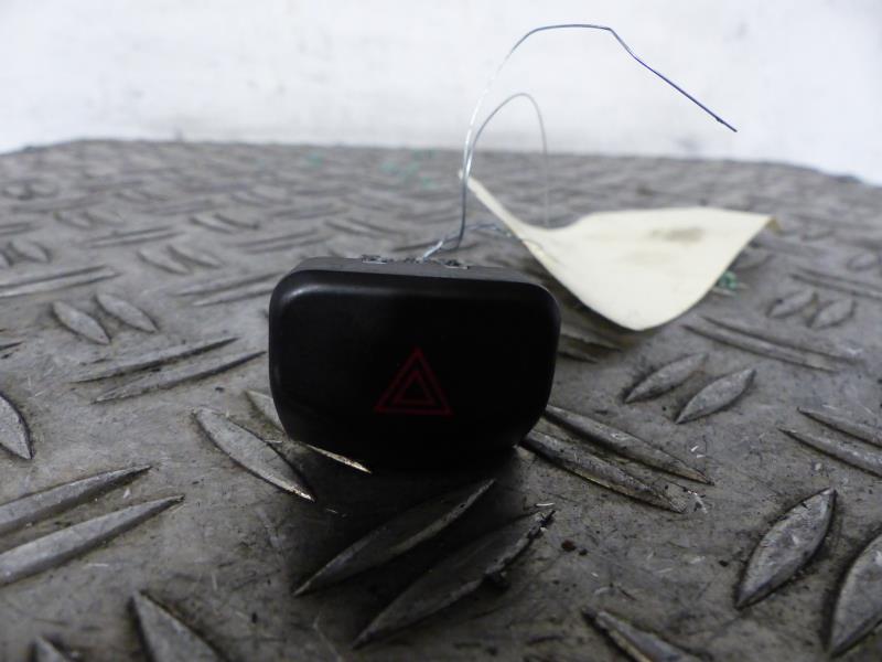 Bouton de warning NISSAN NOTE 1 PHASE 1 Diesel - 1
