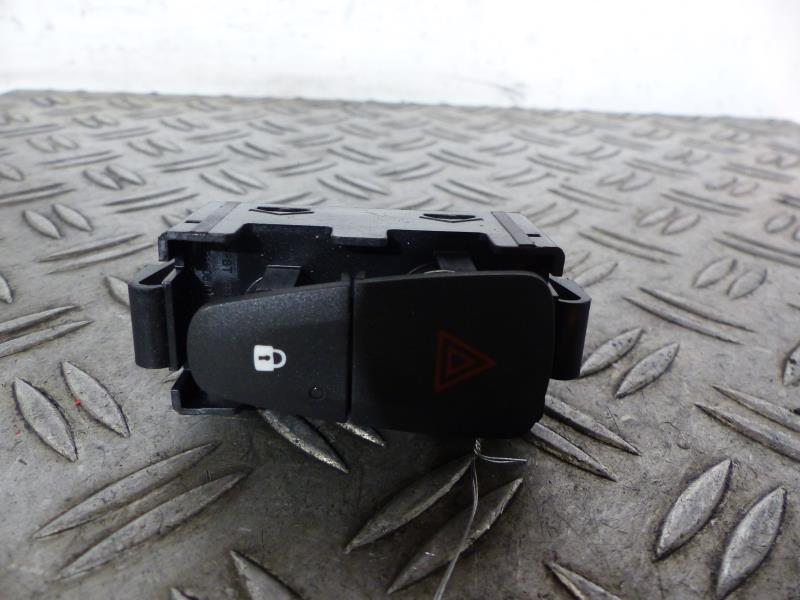 Bouton de warning DACIA SANDERO 2 PHASE 1 Essence - 1