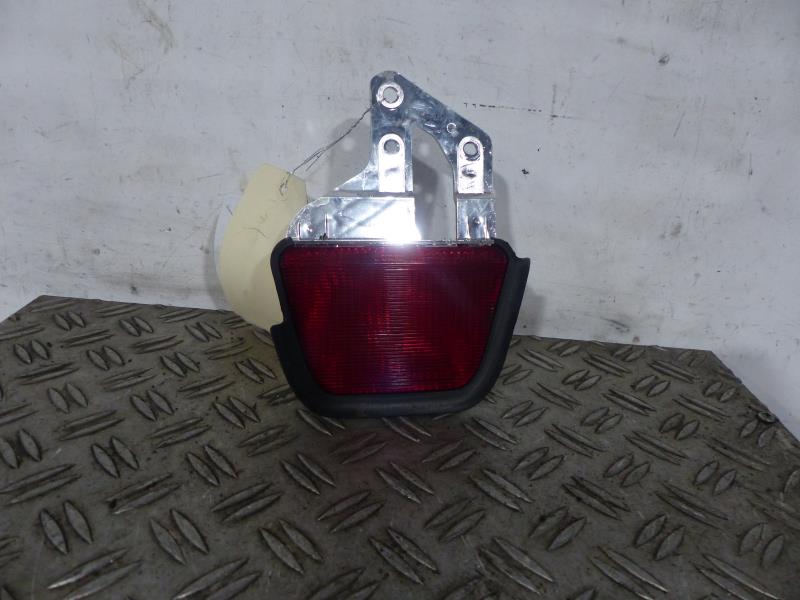 Luce stop centrale TOYOTA AVENSIS 2 PHASE 2 Diésel - 1