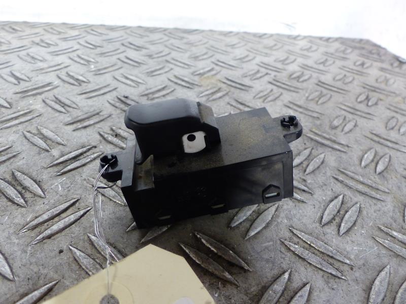 Interruttore lavacristalli posteriore destro KIA SOUL 2 PHASE 1 Diésel - 1